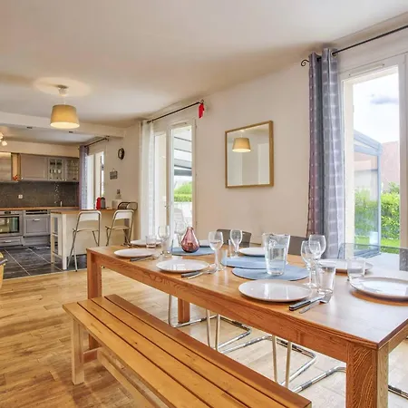 Maison Familiale A Merville-franceville-plage, Proche De La - Fr-1-788-17